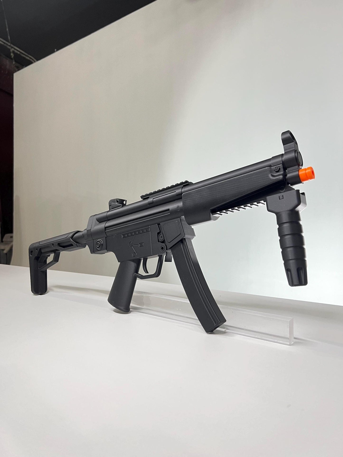 3D-Printed MP5K Replica – Static Display Model